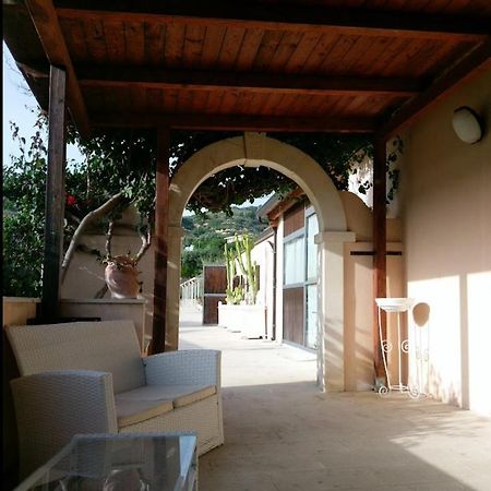 Agriturismo La Fiumara Villa Noto Exterior foto