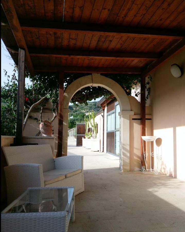 Agriturismo La Fiumara Villa Noto Exterior foto
